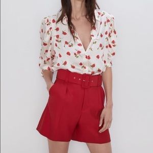 Zara Red Shorts- Size L. *COMES WITHOUT THE BELT*